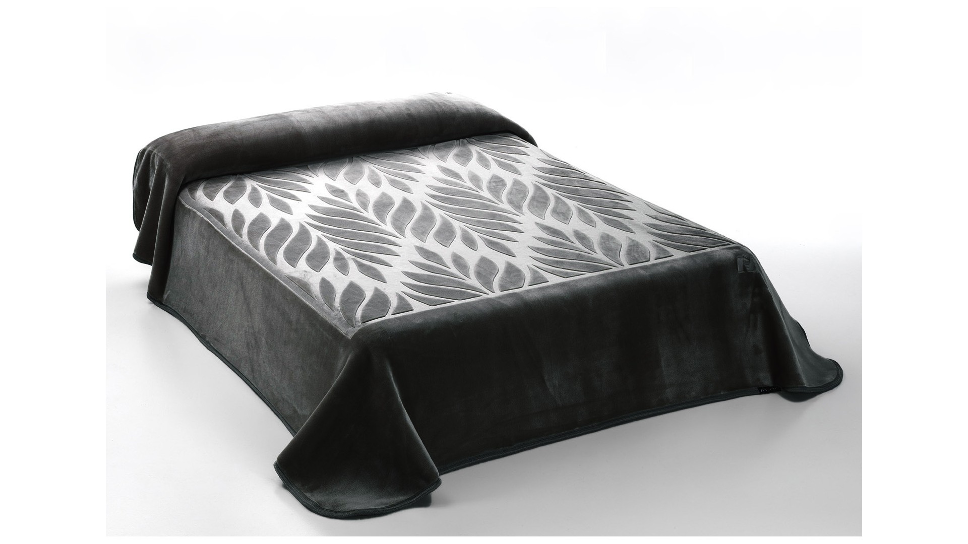 Manta con diseño en relieve SERENA H72 - 170x240cm - GRIS HUMO