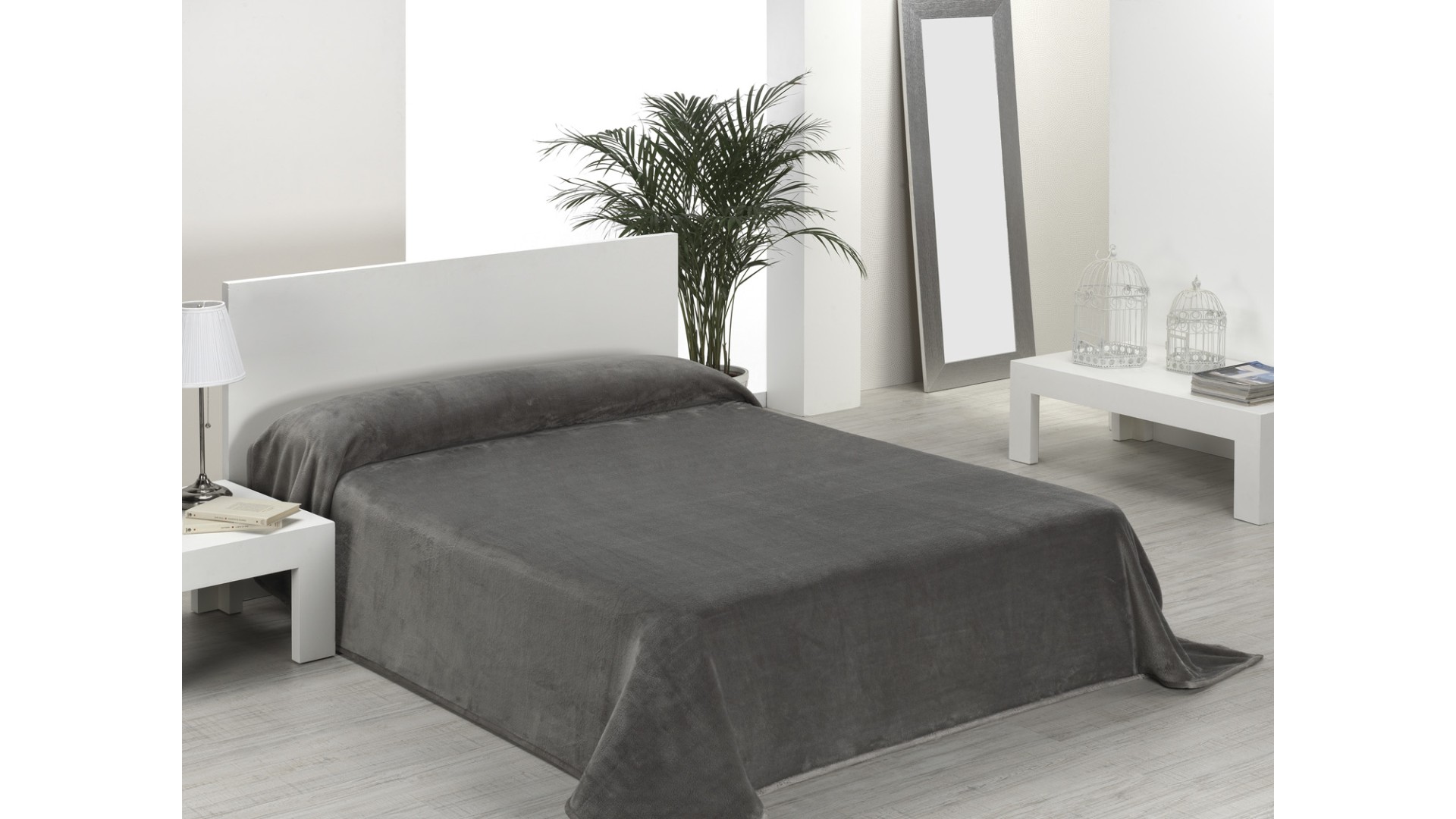 Manta lisa para cama MICRO CORAL - 170x240cm - GRIS HUMO