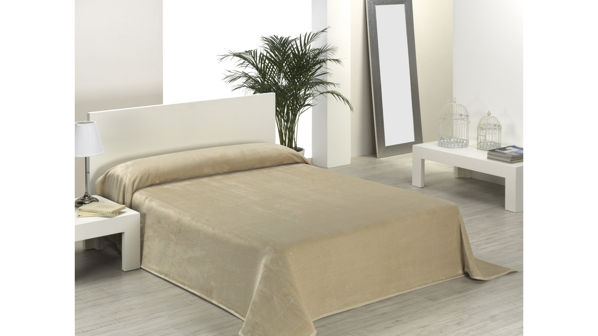 Manta lisa para cama MICRO CORAL - 260x240cm - BEIG